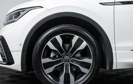 Volkswagen Tiguan II, 2022 год, 3 990 000 рублей, 28 фотография