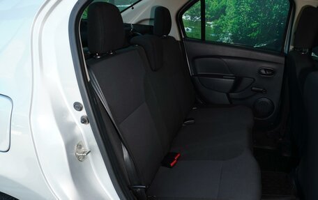 Renault Logan II, 2018 год, 910 000 рублей, 7 фотография