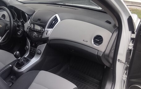 Chevrolet Cruze II, 2013 год, 799 000 рублей, 13 фотография