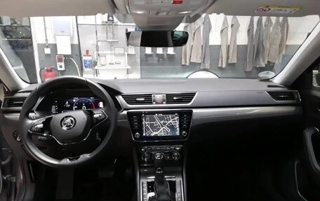 Skoda Superb III рестайлинг, 2022 год, 1 972 000 рублей, 8 фотография