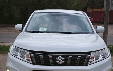 Suzuki Vitara II рестайлинг, 2021 год, 2 000 000 рублей, 1 фотография