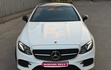 Mercedes-Benz E-Класс, 2017 год, 4 699 999 рублей, 2 фотография