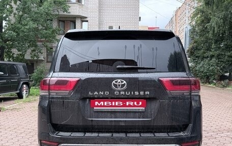 Toyota Land Cruiser, 2023 год, 10 190 000 рублей, 4 фотография