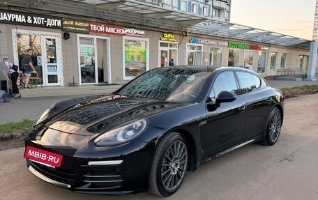 Porsche Panamera II рестайлинг, 2015 год, 3 280 000 рублей, 2 фотография