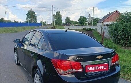 Chevrolet Cruze II, 2010 год, 700 000 рублей, 2 фотография