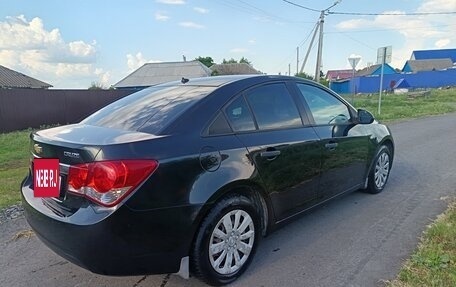 Chevrolet Cruze II, 2010 год, 700 000 рублей, 4 фотография