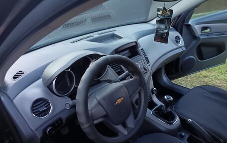 Chevrolet Cruze II, 2010 год, 700 000 рублей, 12 фотография