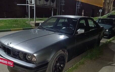 BMW 5 серия, 1989 год, 300 000 рублей, 2 фотография