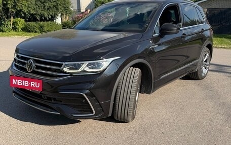 Volkswagen Tiguan II, 2021 год, 3 000 000 рублей, 3 фотография