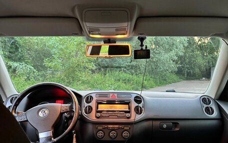 Volkswagen Tiguan I, 2009 год, 990 000 рублей, 23 фотография