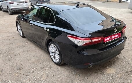Toyota Camry, 2020 год, 3 100 000 рублей, 6 фотография