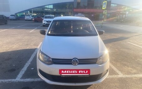 Volkswagen Polo VI (EU Market), 2013 год, 550 000 рублей, 2 фотография