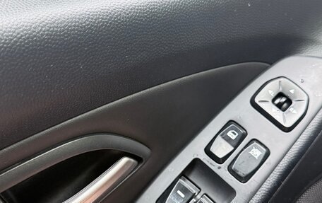 Hyundai ix35 I рестайлинг, 2010 год, 970 000 рублей, 11 фотография