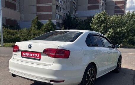 Volkswagen Jetta VI, 2015 год, 900 000 рублей, 5 фотография