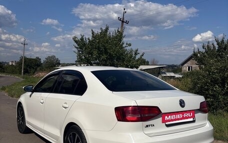 Volkswagen Jetta VI, 2015 год, 900 000 рублей, 6 фотография
