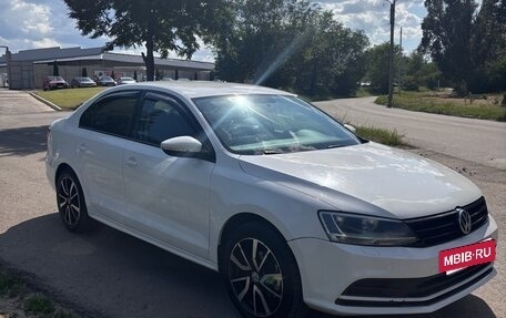 Volkswagen Jetta VI, 2015 год, 900 000 рублей, 7 фотография