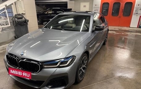 BMW 5 серия, 2021 год, 5 800 000 рублей, 3 фотография