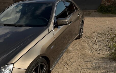 Mercedes-Benz E-Класс, 2011 год, 1 500 000 рублей, 3 фотография