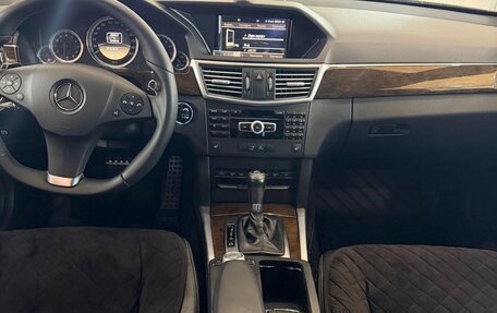 Mercedes-Benz E-Класс, 2011 год, 1 500 000 рублей, 10 фотография