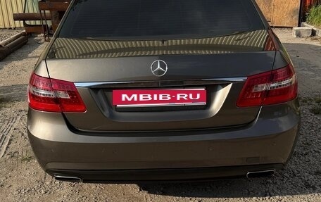 Mercedes-Benz E-Класс, 2011 год, 1 500 000 рублей, 4 фотография