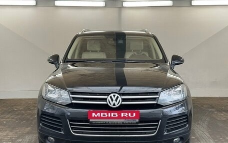 Volkswagen Touareg III, 2011 год, 1 770 000 рублей, 2 фотография