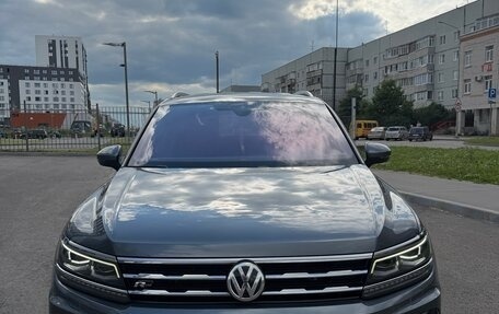Volkswagen Tiguan II, 2019 год, 2 850 000 рублей, 2 фотография