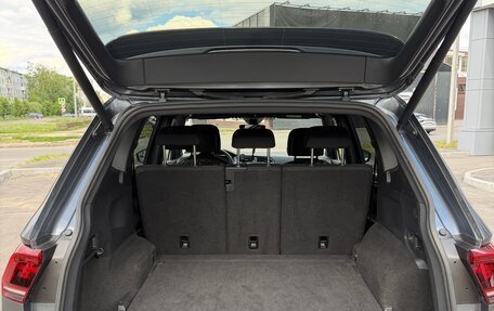Volkswagen Tiguan II, 2019 год, 2 850 000 рублей, 11 фотография