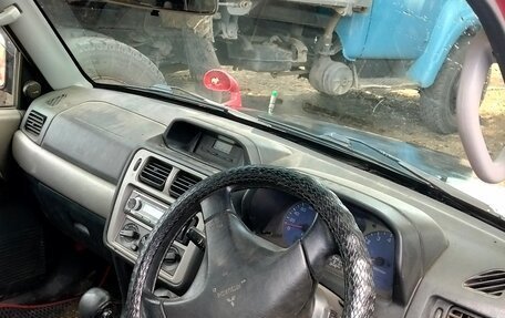 Mitsubishi Pajero iO, 1998 год, 300 000 рублей, 8 фотография