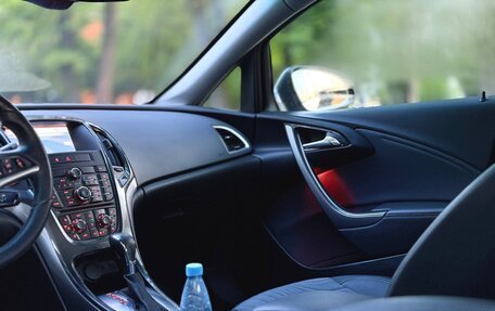 Opel Astra J, 2013 год, 900 000 рублей, 11 фотография