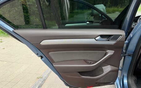 Volkswagen Passat B8 рестайлинг, 2015 год, 1 670 000 рублей, 11 фотография