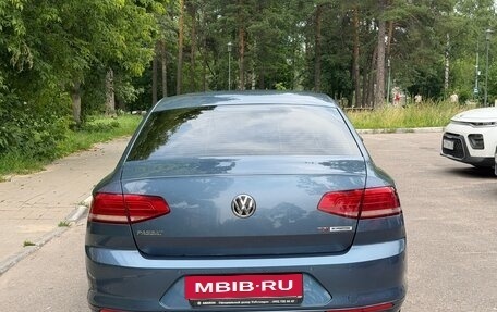 Volkswagen Passat B8 рестайлинг, 2015 год, 1 670 000 рублей, 3 фотография