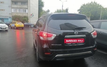 Nissan Pathfinder, 2014 год, 2 399 000 рублей, 3 фотография