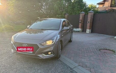 Hyundai Solaris II рестайлинг, 2018 год, 650 000 рублей, 3 фотография