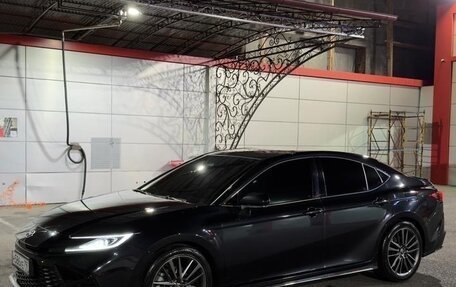 Toyota Camry, 2025 год, 3 300 000 рублей, 3 фотография