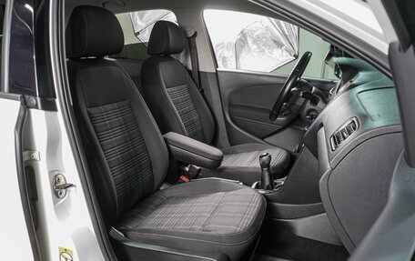 Volkswagen Polo VI (EU Market), 2018 год, 1 229 000 рублей, 8 фотография