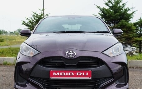 Toyota Yaris, 2021 год, 1 150 000 рублей, 2 фотография