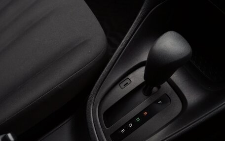Toyota Yaris, 2021 год, 1 150 000 рублей, 20 фотография
