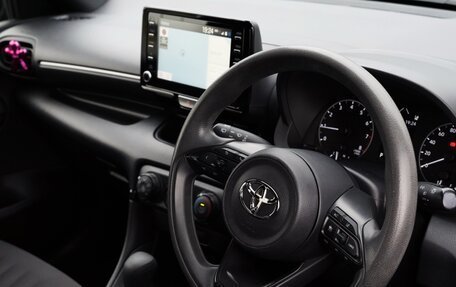 Toyota Yaris, 2021 год, 1 150 000 рублей, 25 фотография