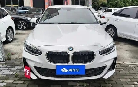 BMW 1 серия, 2023 год, 1 375 000 рублей, 2 фотография