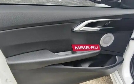 BMW 1 серия, 2023 год, 1 375 000 рублей, 12 фотография