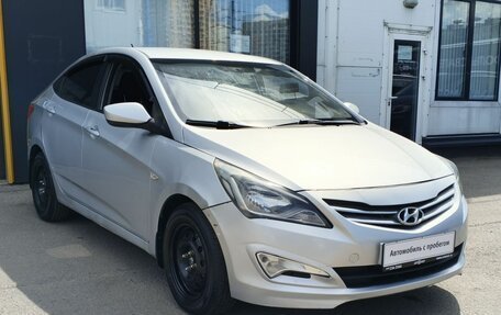 Hyundai Solaris II рестайлинг, 2016 год, 650 000 рублей, 3 фотография