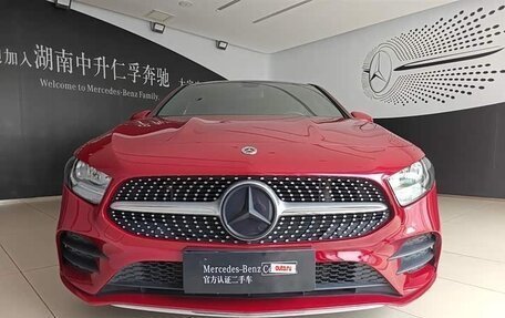 Mercedes-Benz A-Класс, 2022 год, 1 550 000 рублей, 2 фотография