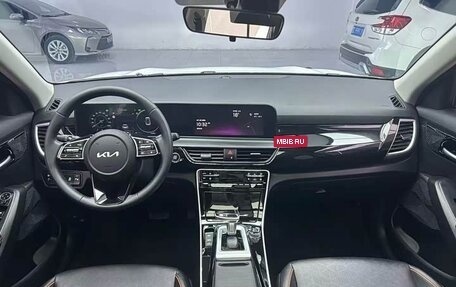 KIA Seltos I, 2023 год, 1 850 000 рублей, 18 фотография