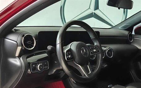 Mercedes-Benz A-Класс, 2022 год, 1 550 000 рублей, 8 фотография