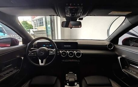 Mercedes-Benz A-Класс, 2022 год, 1 550 000 рублей, 11 фотография