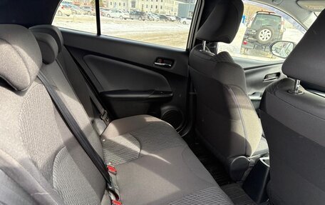 Toyota Prius IV XW50, 2018 год, 1 600 000 рублей, 11 фотография