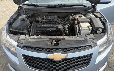 Chevrolet Cruze II, 2010 год, 700 000 рублей, 5 фотография