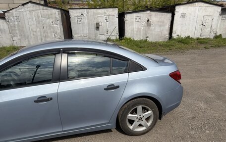 Chevrolet Cruze II, 2010 год, 700 000 рублей, 17 фотография