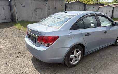 Chevrolet Cruze II, 2010 год, 700 000 рублей, 9 фотография