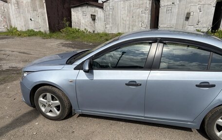Chevrolet Cruze II, 2010 год, 700 000 рублей, 13 фотография